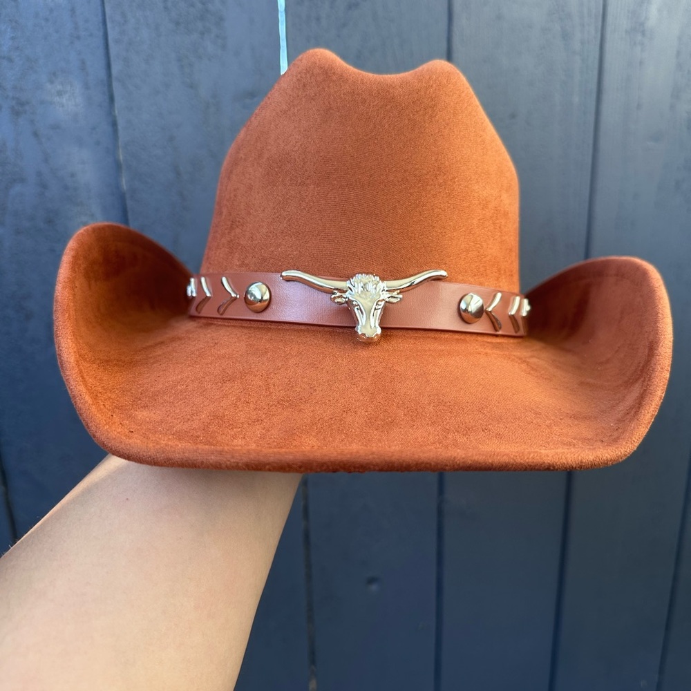 Cowgirl Suede Hat with Bullhead Accent - Rust